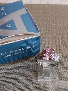 Avon Dazzling Bold Ring Pink Size Medium In Box 2005